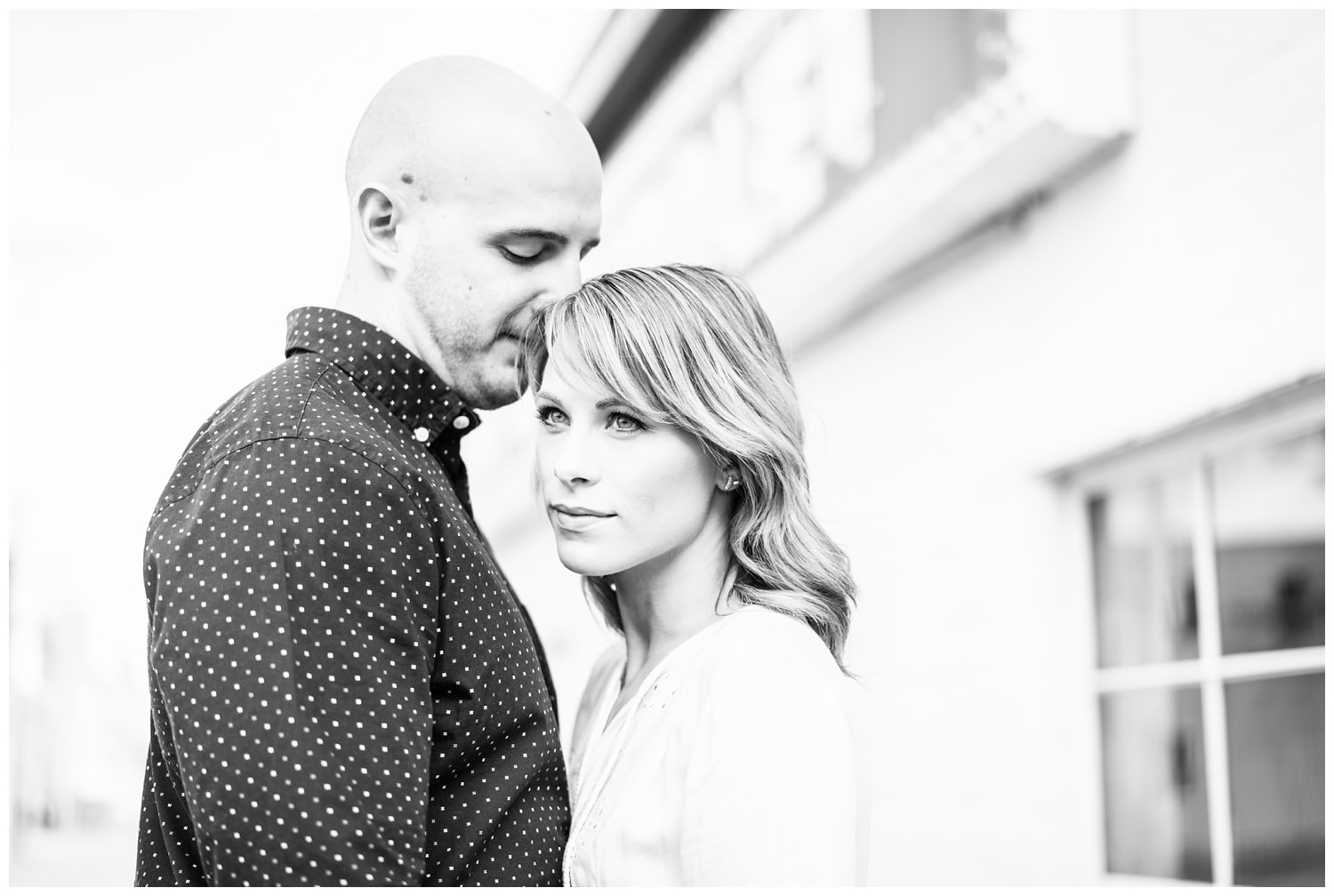 Downtown des moines engagement photography